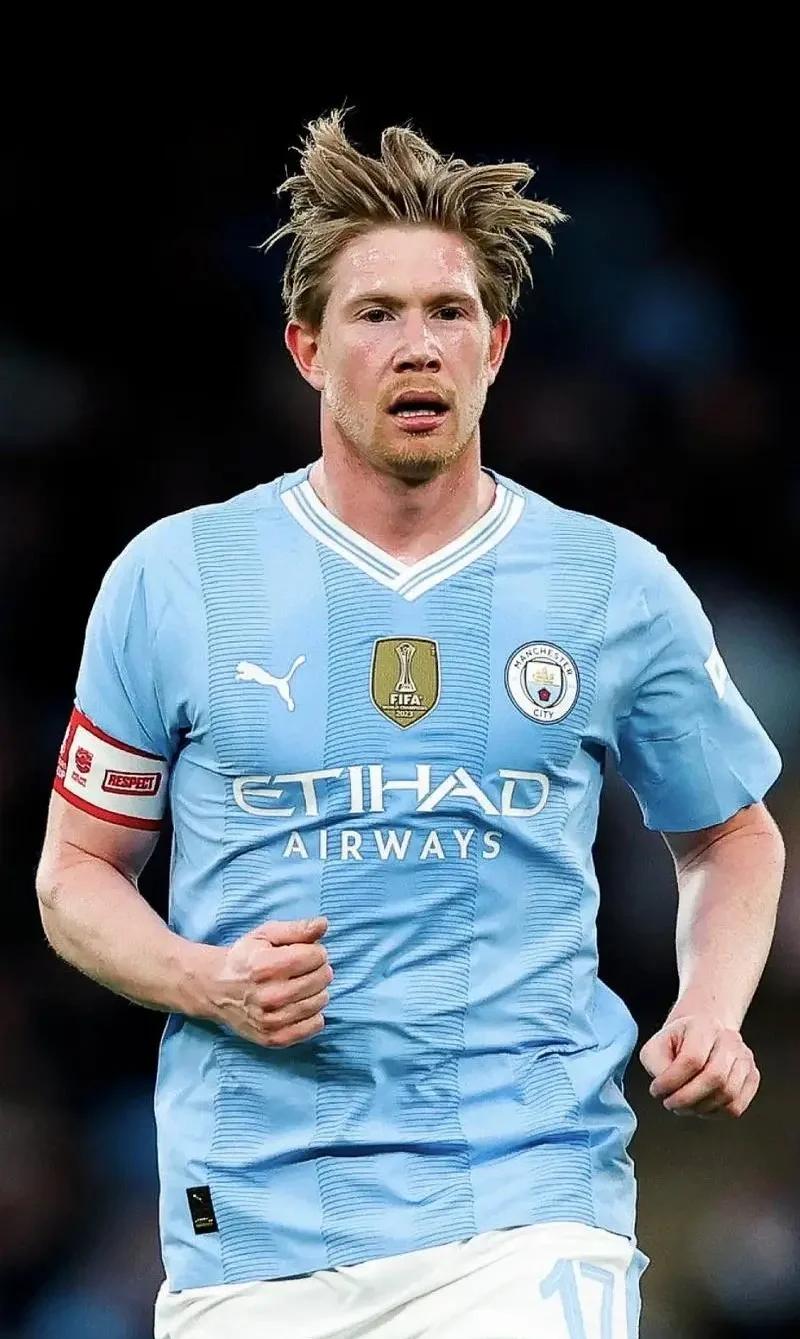 德布劳内在澳大利亚队比赛中领先优势明显，出色防守引发热议！