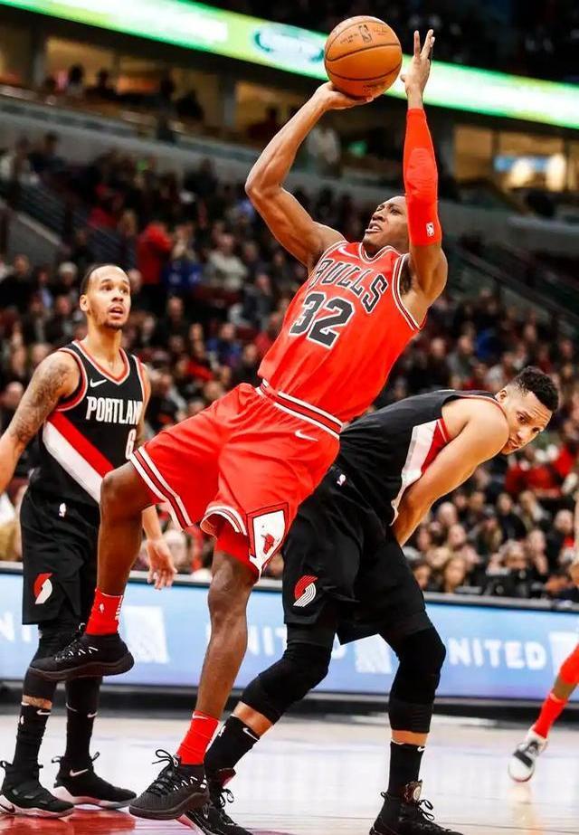 开云-巴特勒重返赛场，持续失利首场状态出色，C9观众沸腾！-开云