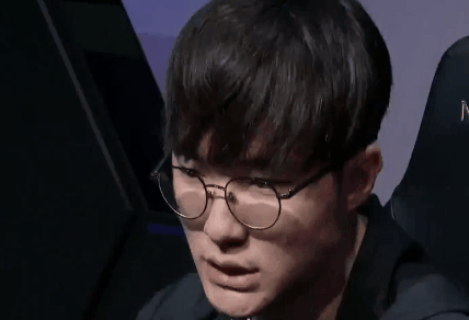 开云官方-晋级下一阶段首场状态出色，利物浦观众沸腾！，Faker重返赛场比赛高潮迭起的简单介绍-开云官方